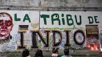 Seu mural coletivo em memória dos índios (Cortesia: El Diario de Gualeguaychu)