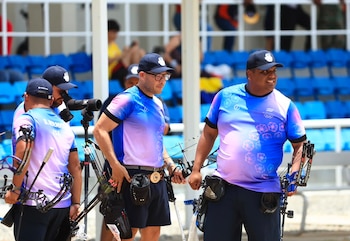 El equipo masculino salvadoreño supera a México con un marcador de 237-233 y sube al primer lugar del podio en los Juegos Centroamericanos y del Caribe. (Foto: INDES)