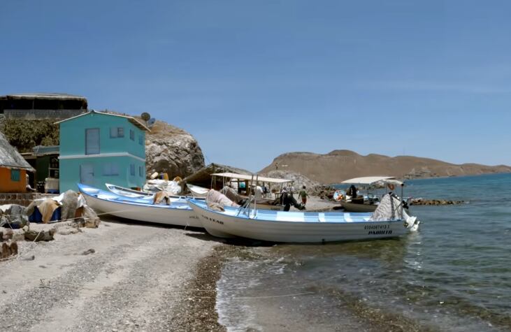 Los descendientes de los fundadores de la isla combinan la pesca artesanal con el turismo para preservar su hogar y sus costumbres (crédito Youtube @LeonardoGonzalezPhoto)