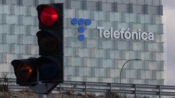 Telefónica, Liberty e Infravia compran