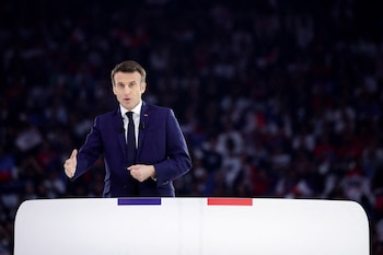 Macron durante un acto en Nanterre (REUTERS/Sarah Meyssonnier/archivo)
