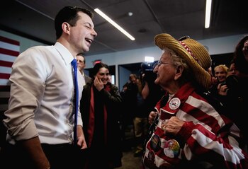 Pete Buttigieg durante un acto