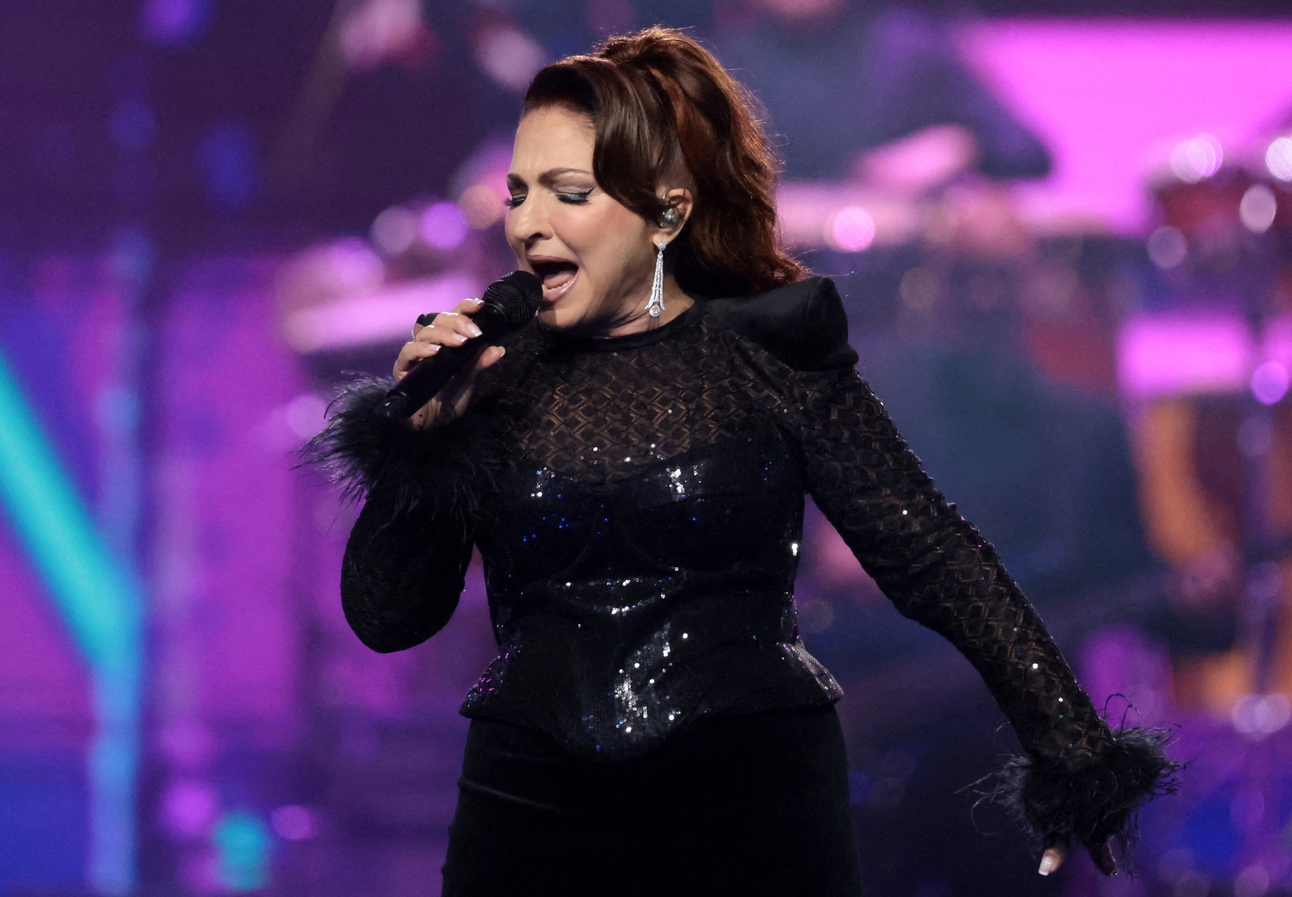 Gloria Estefan performs during the 2025 American Music Awards, in Las Vegas, Nevada, U.S., May 26, 2025. REUTERS/Mario Anzuoni