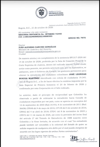 Según la Corte Suprema, Bustos residiría en Canadá, en Ontario u Ottawa, junto con algunos familiares. En su contra existe una orden de captura y se solicitó una circular roja de Interpol - crédito Corte Suprema de Justicia