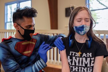 Una joven de 16 años