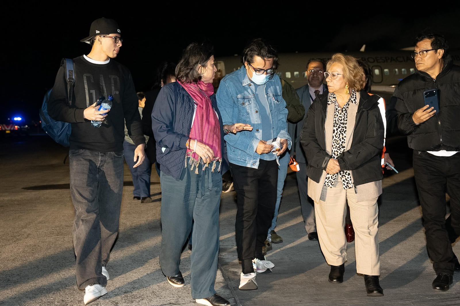 Tras su llegada a Colombia, Beto Coral asegura que renunció a su solicitud de asilo político en Estados Unidos y pidió la salida de su familia: “Corren peligro”