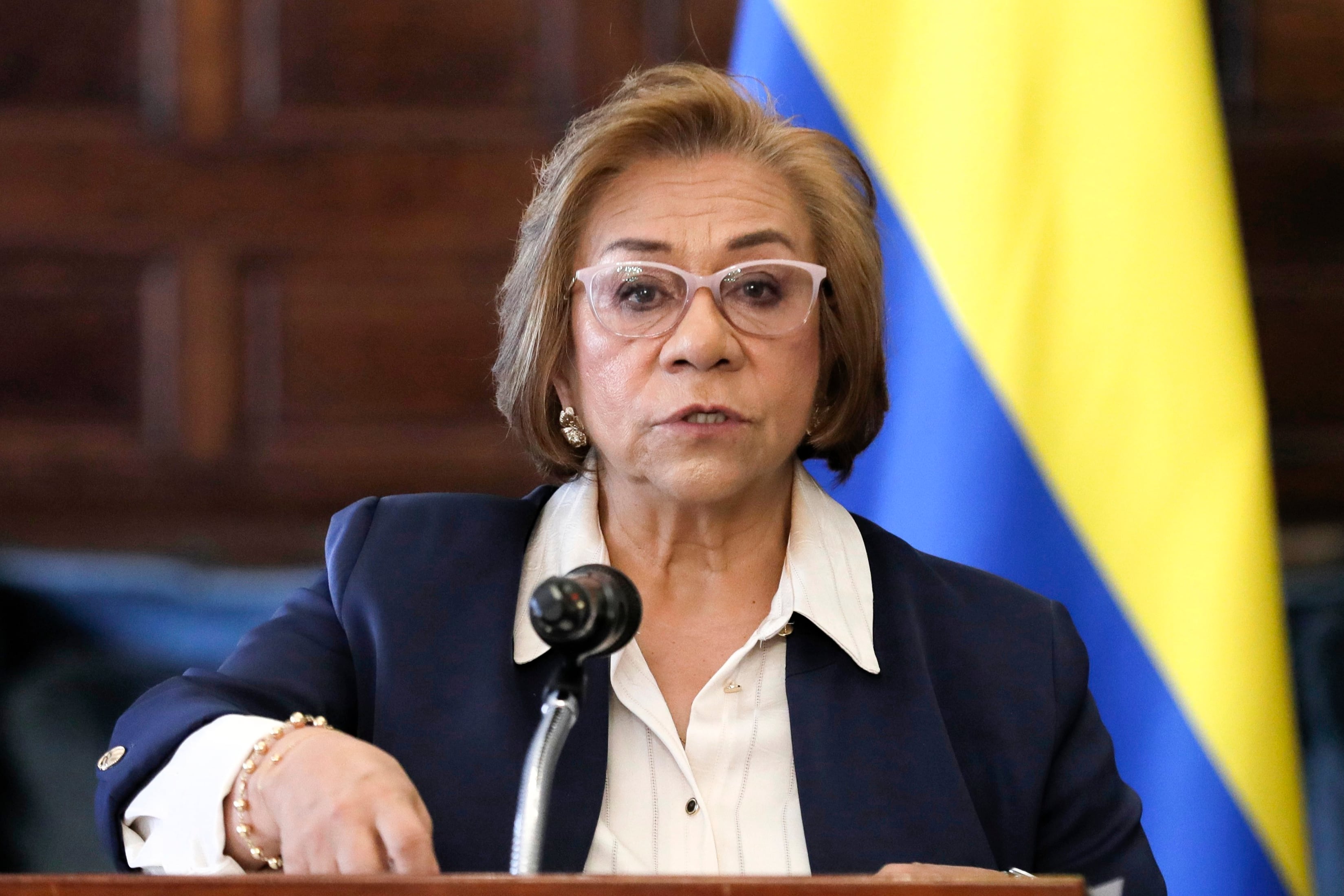 Fotografía de archivo de la canciller de Colombia, Rosa Yolanda Villavicencio, durante una rueda de prensa, en Bogotá (Colombia). EFE/Carlos Ortega