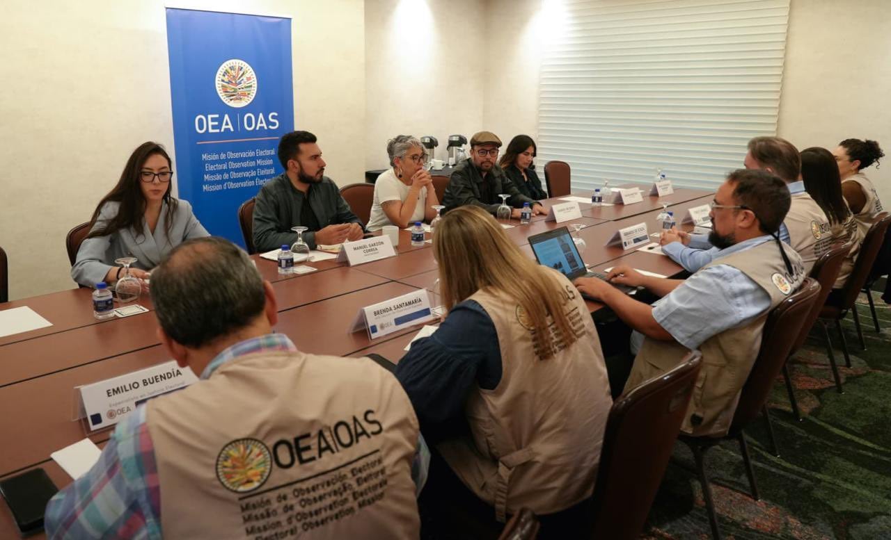 Integrantes de la campaña de Iván Cepeda expuso su preocupación por posibles constreñimientos al elector, transparencia en los escrutinios, garantías para testigos electorales e injerencias extranjeras - crédito @BecerraGabo/X