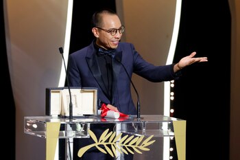 El director Apichatpong Weerasethakul recibe