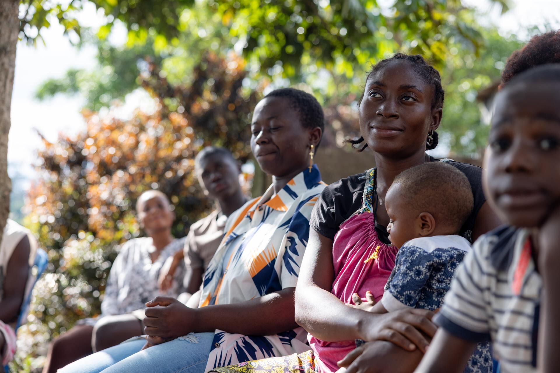 Las organizaciones comunitarias, un pilar de la respuesta al VIH, sufrieron cierres generalizados, con más del 60% de las lideradas por mujeres obligadas a suspender programas clave.