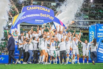 Deportivo Cali se convirtió en el club más veces campeón del fútbol femenino en Colombia al levantar su cuarto trofeo en 2026 - crédito Deportivo Cali