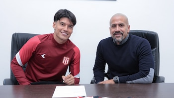 Estudiantes hizo oficial la llegada de un campeón con la Selección que regresa al fútbol argentino tras 12 años