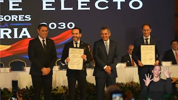 Abelardo de la Espriella habló por primera vez tras recibir credencial como presidente electo de los colombianos: “No los defraudaré”