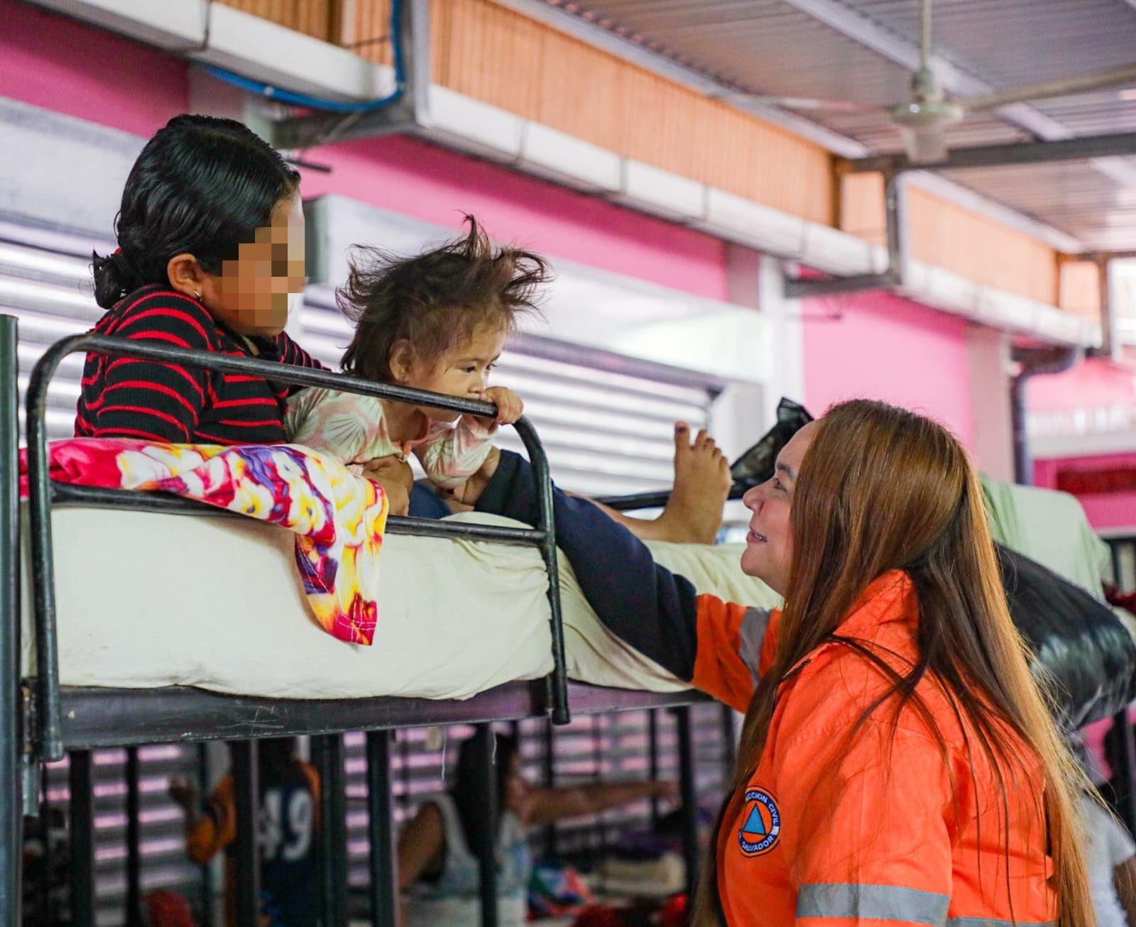 La tormenta tropical Cristina provocó la evacuación de al menos 95 personas en la zona costera de El Salvador. (Foto cortesía Protección Civil)