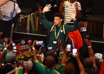 En la Copa Africana de Naciones 2024, Williams detuvo seis penales y llevó a Sudáfrica al podio continental tras 24 años. REUTERS/Siphiwe Sibeko