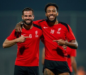 Nacho y Pierre-Emerick Aubameyang son