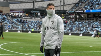 James Rodríguez, abrigado por el