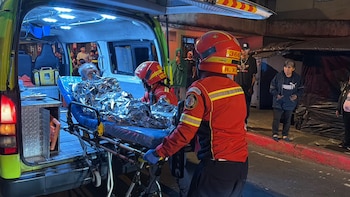 Una serie de hechos violentos dejó dos personas fallecidas y al menos seis heridas durante la noche en Ciudad de Guatemala.