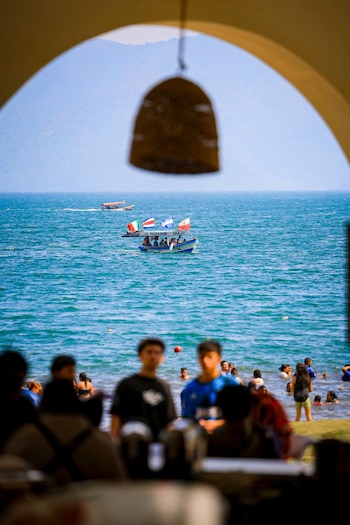 Las playas y otros espacios administrados por el Instituto Salvadoreño de Turismo registraron gran afluencia durante la Semana Santa 2026. (Cortesía: Secretaría de Prensa de El Salvador)