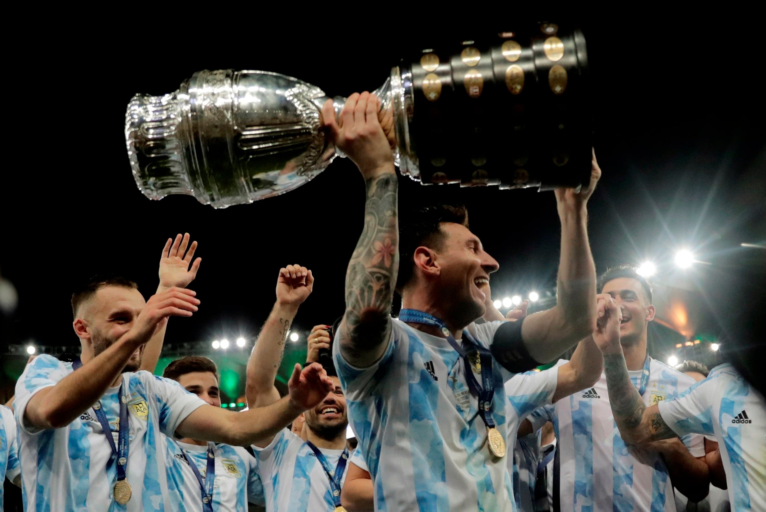 Lionel Messi sigue ampliando sus récords en los Mundiales con más partidos jugados y nueve goles consecutivos EFE/Antonio Lacerda