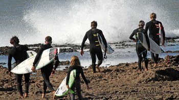 Los seis pro al agua.