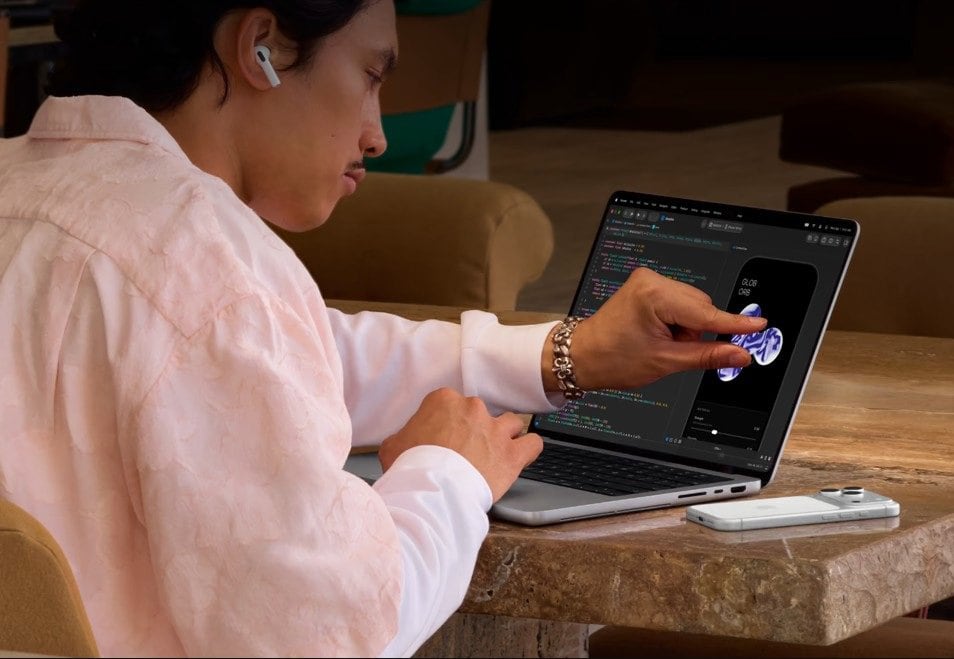 MacBook Pro táctil: precio, pantalla OLED, qué chip usa y más datos