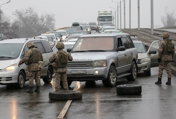 Agentes de la ley kazajos