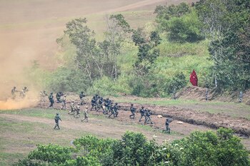 Soldados indonesios y estadounidenses participan