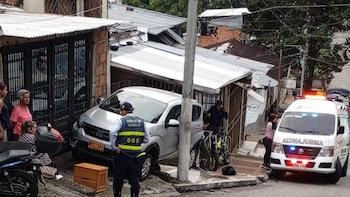 En video: entre una casa