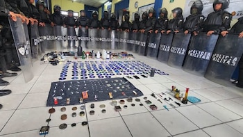 El Ejército, la Policía Nacional y la Fuerza Élite ejecutan una requisa de gran escala en el penal de la zona 18, en Cuidad de Guatemala