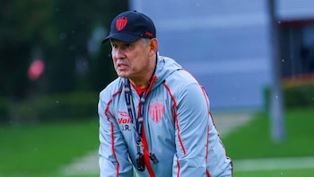 Juan Reynoso, contra las cuerdas en Necaxa. - Crédito: Difusión