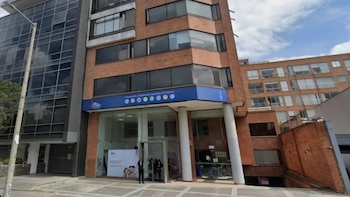 La Liga Colombiana Contra el Cáncer suspende sus servicios en Bogotá debido a una deuda acumulada de $4.000 millones con EPS - crédito Google Maps