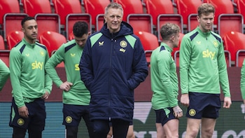 Los jugadores de la selección de fútbol de Irlanda votan a favor de jugar su partido con Israel