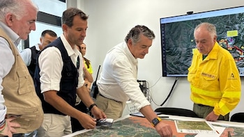Los efectivos de Benahavís trabajarán con maquinaria pesada por la noche para proteger a la población