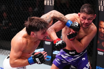 Ribovics ganó en UFC y avanza en su carrera al título