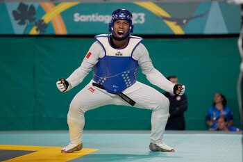 El mexicano Carlos Sansores celebra