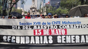 Maestros de la CNTE marcha