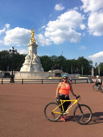 Disfrutando de las atracciones de