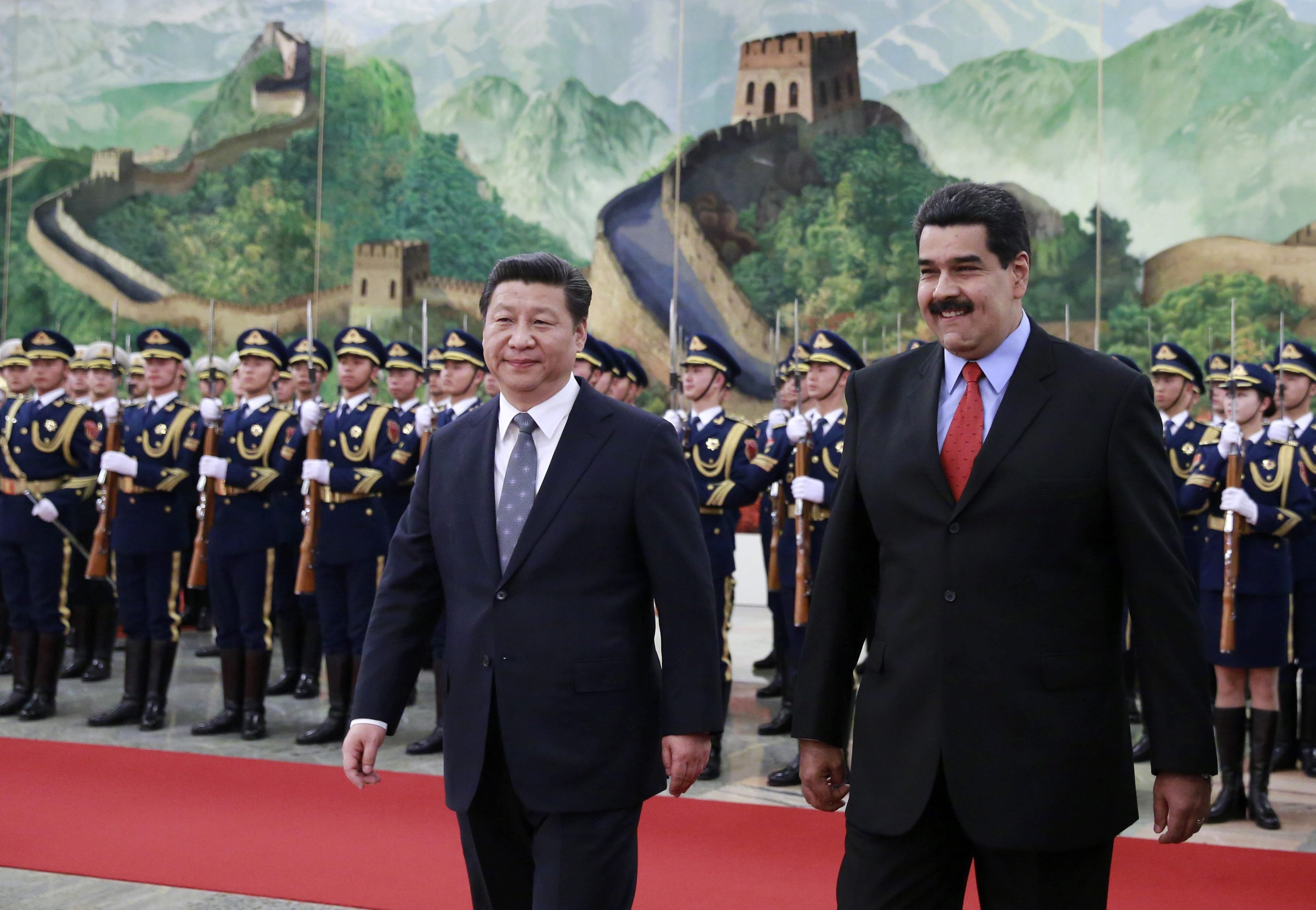 Xi Jinping y Nicolás Maduro durante un acto oficial en Beijing (China)