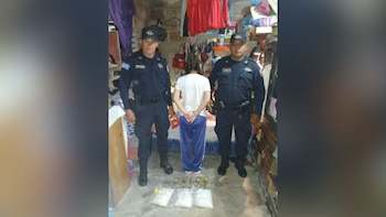 Adolescente recibe siete años de internamiento por traficar metanfetamina y marihuana en El Salvador