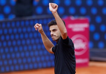 Francisco Cerundolo celebra su triunfo