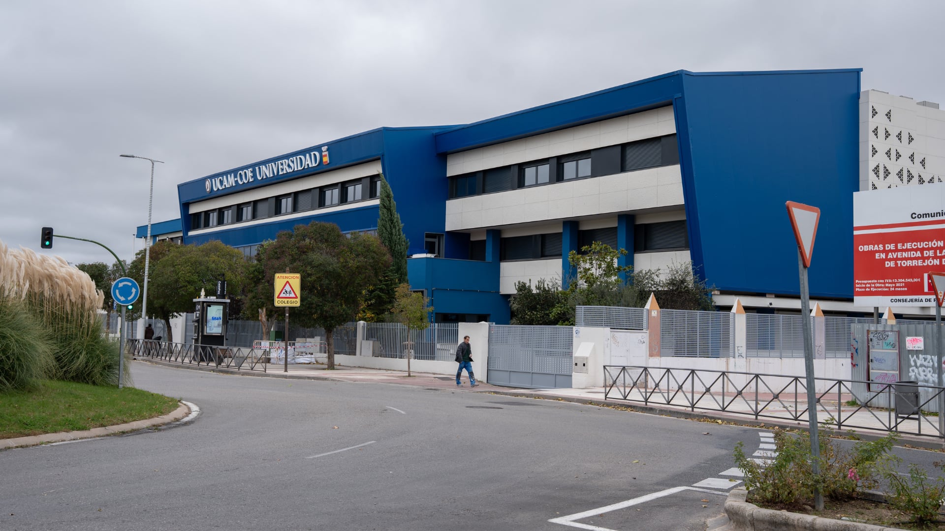 La universidad impulsa una formación integral con tutorías personalizadas, práctica profesional y acompañamiento académico (UCAM)