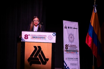 La directora general de Investigación Cibernética de la Unidad de Inteligencia, Investigación Cibernética y Operaciones Tecnológicas, Patricia Chávez Obregón, durante el 8.º Congreso Internacional de Seguridad y Proximidad Social. (Crédito: SSPC)