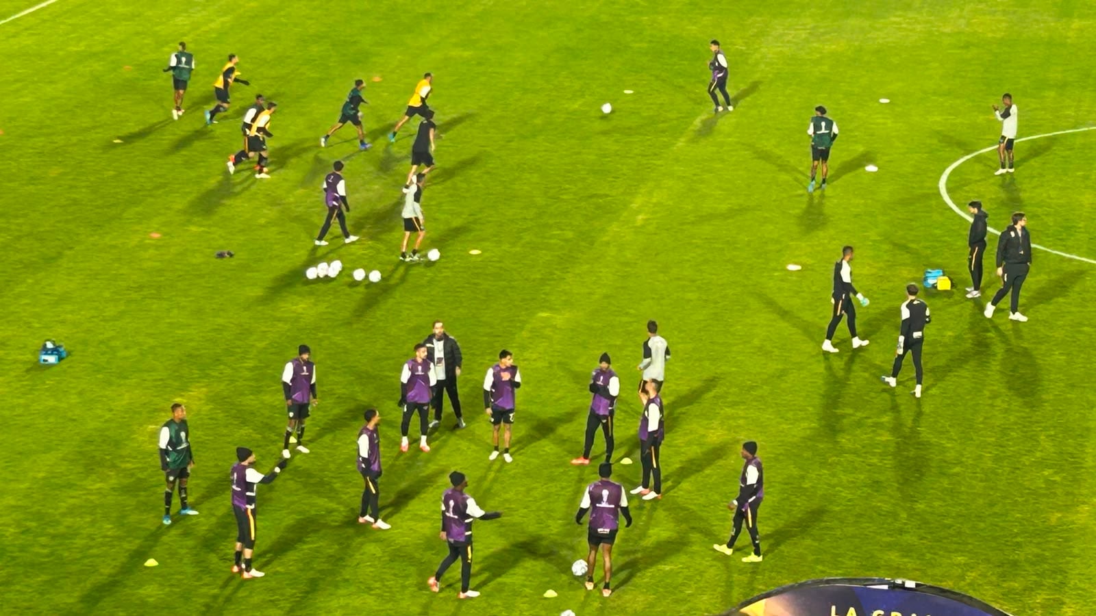 Calentamiento de Botafogo para el choque con Cienciano por Copa Sudamericana 2026 - Crédito: Marilyn Corrales / Infobae Perú.