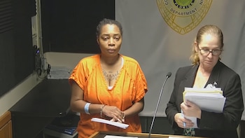 Una falsa médica ofrecía procedimientos estéticos en un spa de Miami y terminó arrestada tras causar graves heridas a varias clientas