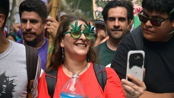 Rossana Zappia (centro) y Diego