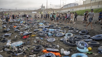 Quiénes son las mafias a las que apuntan España y Marruecos como causantes de la crisis de Ceuta: así operan las redes que trafican con migrantes