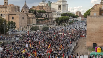 Al menos ocho detenidos en una nueva jornada de protestas en varias ciudades contra el Gobierno de Meloni