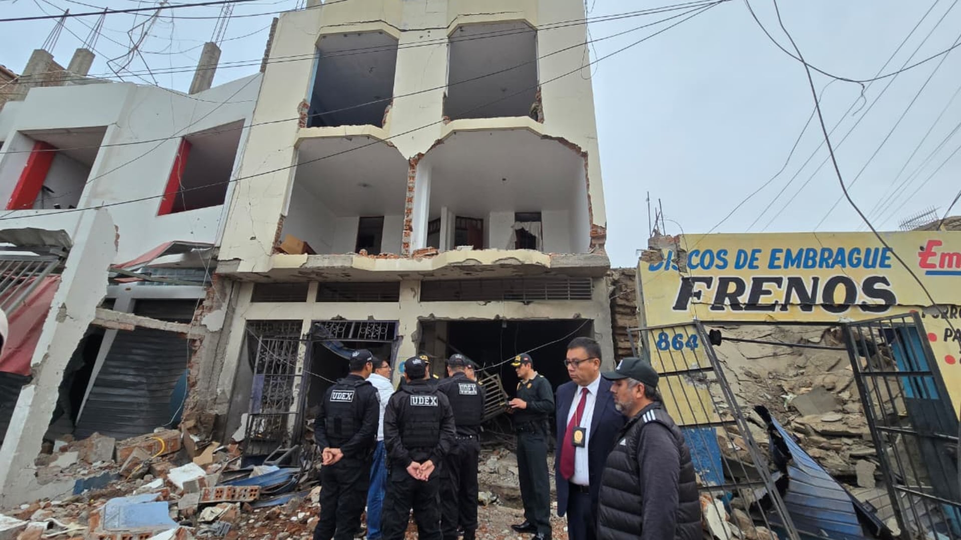 Ministro del Interior: dos menores detenidos y vehículo incautado por atentado con explosivos en Trujillo