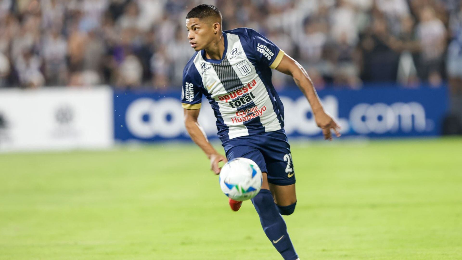 Kevin Quevedo fue un efectivo vital en Alianza Lima en el 2025. - Crédito: AFP